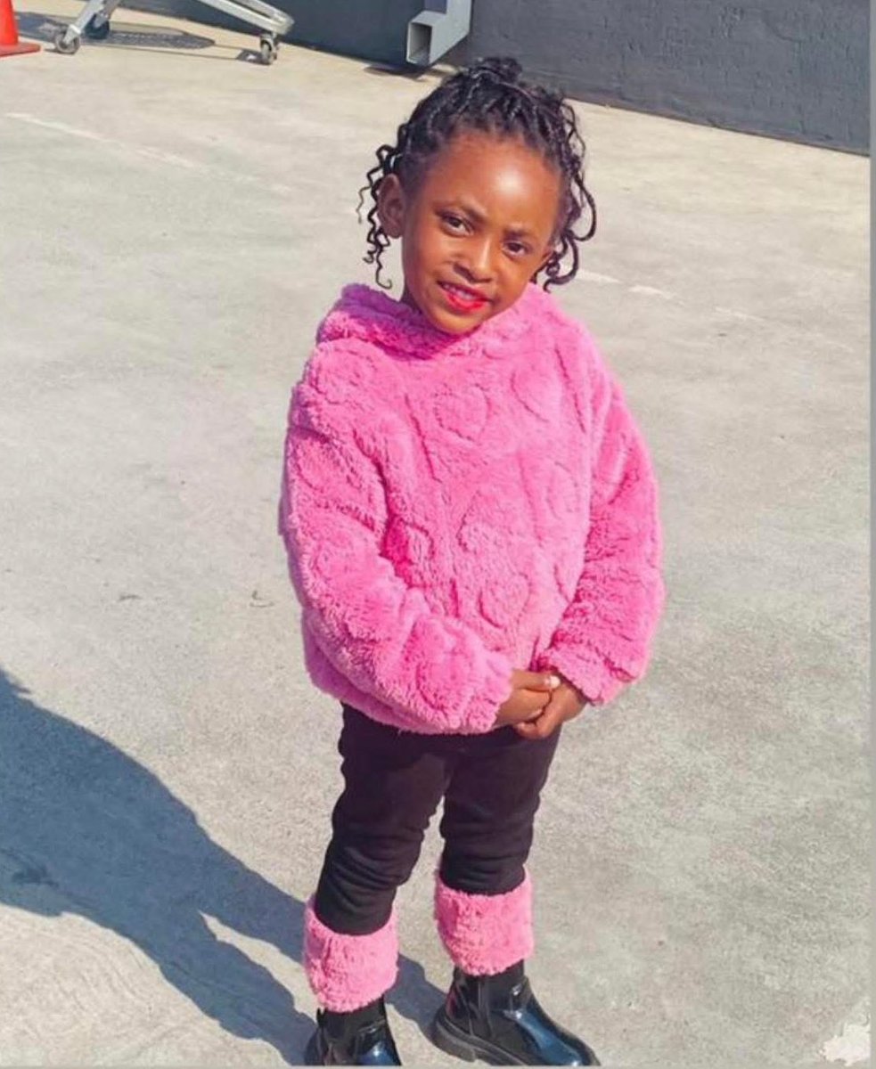 AdvoBarryRoux's tweet image. Help bring back Wamuhle Mkhaliphi (5) who was unlawfully taken out of South Africa by her Congolese father without the mother’s consent. She was moved without any legal documentation, including a passport. It is believed that the child is currently in Congo

Repost For Awareness