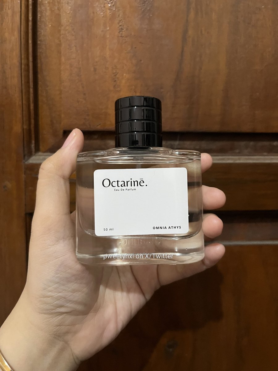 pweetynxi's tweet image. FRESH LOCAL PARFUM YOU SHOULD BUY IT 💛✨

Cocok untuk cuaca panas, olahraga, dan segala ocassion ☀️🔆🌞