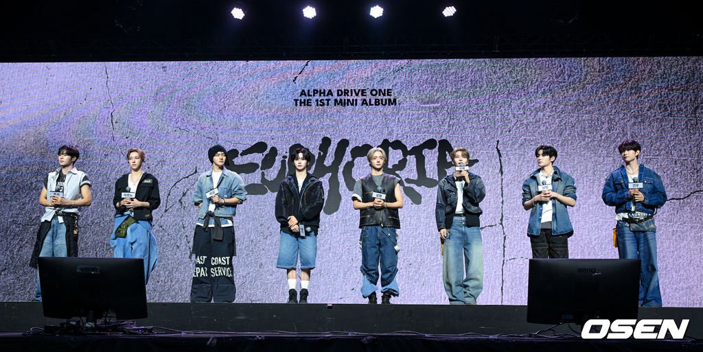 leowoned's tweet image. 260112 ald1 debut media showcase 📸

#ALPHADRIVEONE #ALD1