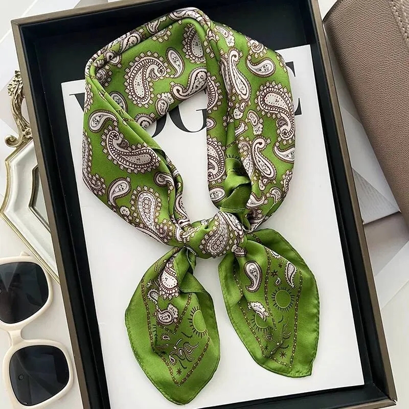 dhgate's tweet image. Tie it your way ✨🧣 A vintage silk square scarf that adds instant elegance and endless styling possibilities
Shop now🛒cutt.ly/HtjBoMTB
#SilkScarf #VintageStyle #OOTDInspo #ChicAccessories #TimelessFashion #DHgateFinds