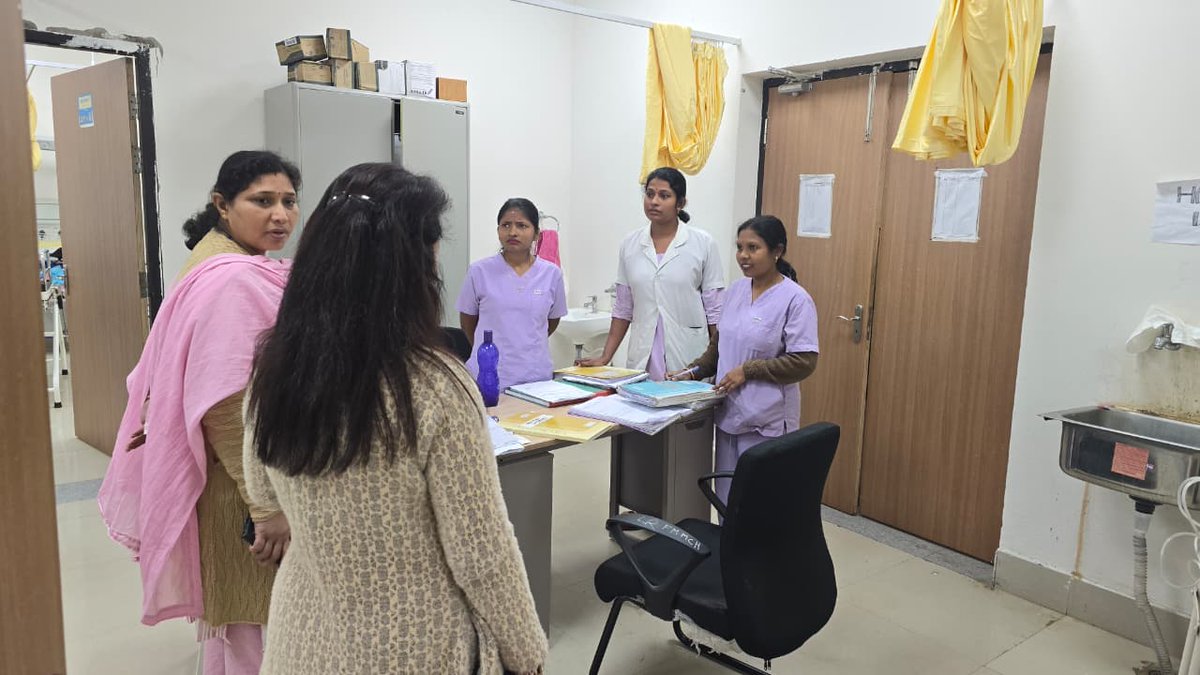 FmmchBalasore's tweet image. 🏥🔍 Infection Control monitoring by the
#Registrar (Administration) &amp;amp; in presence of HMs,ICN of @FmmchBalasore at the Labour Room and other Units.
✅To Ensure compliance with Infection Prevention and Control (IPC) guidelines .☘
#InfectionControl #PatientSafety #Patientcare