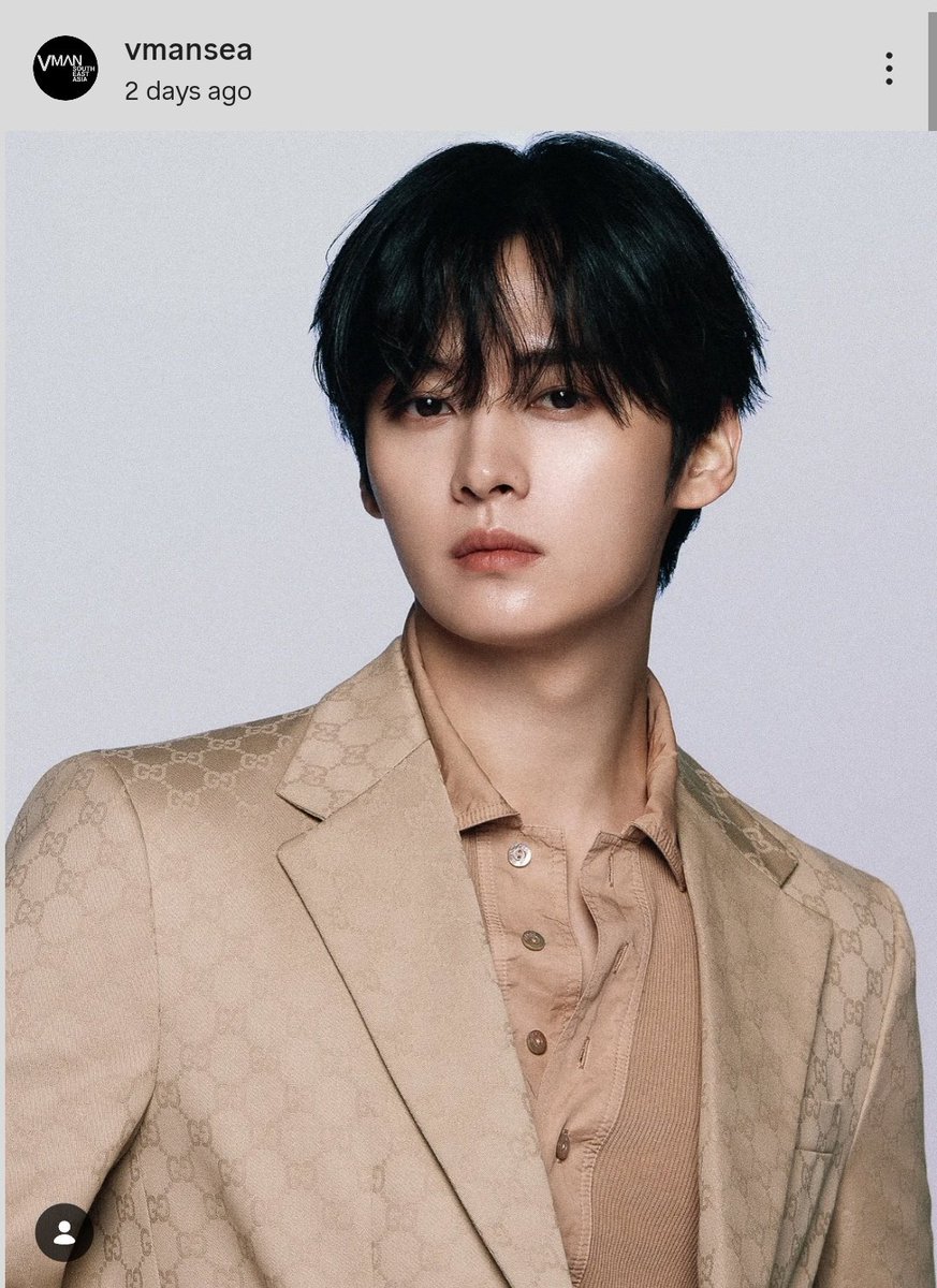 LKglobal_'s tweet image. 📷| VMan SEA | Instagram 

VMan South East Asia shared a list of "Asian faces continue to shape and increasingly lead the global fashion landscape" featuring Lee Know.

"Anchoring major brand narratives with presence, individuality, and cultural resonance.

🔔 Remember to…