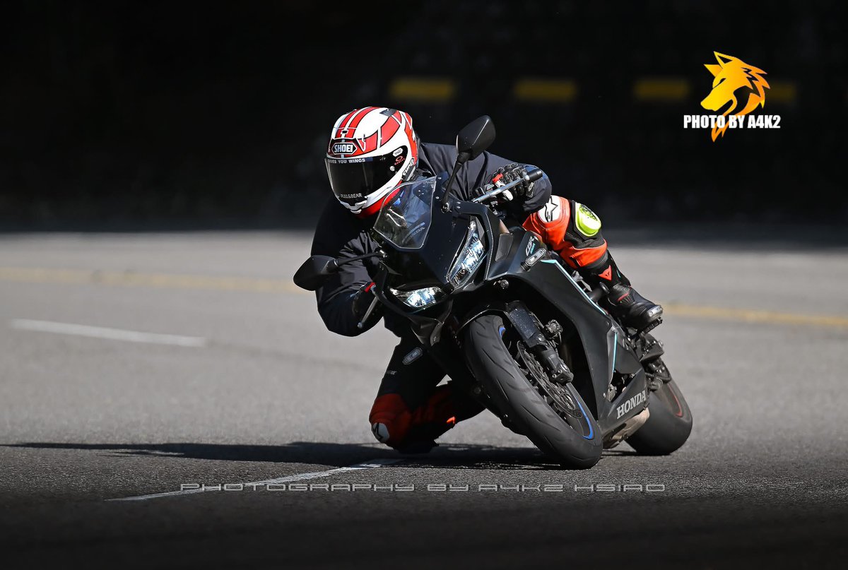 appliedforfun's tweet image. 磨膝看起來很像騎的很快

但….實際上時數30km/h 就能磨膝了🤫

本汪也怕怕摔車，不敢騎太快～所以在相機面前只能裝逼一下囉🐶

#puppybiker