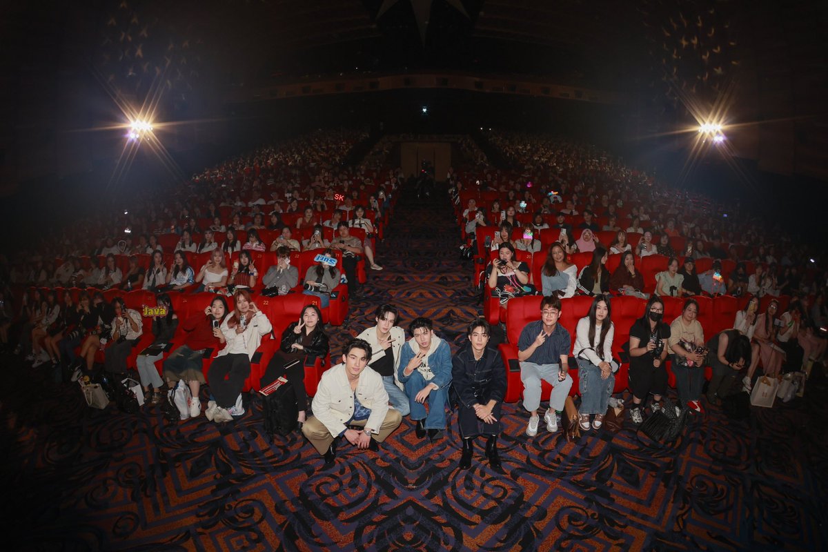 seadechart's tweet image. Thank you everyone for staying by our side and raising the "Head" gang until the very end. We’re going to keep all the love you gave us tucked away in our hearts forever. If you ever miss us, you can always go back and rewatch every episode of 𝗛𝗲𝗮𝗱 𝟮 𝗛𝗲𝗮𝗱. Love you guys!