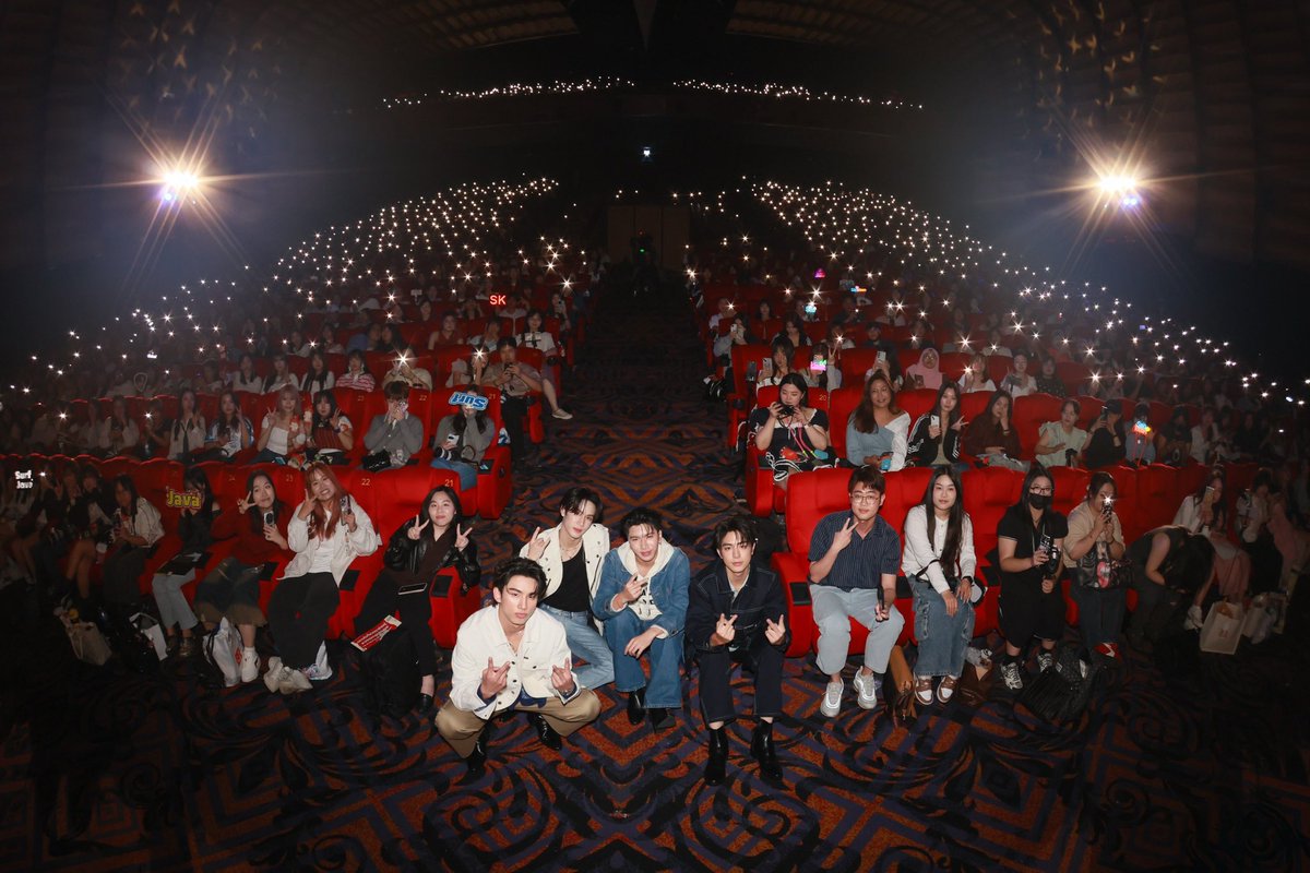 seadechart's tweet image. Thank you everyone for staying by our side and raising the "Head" gang until the very end. We’re going to keep all the love you gave us tucked away in our hearts forever. If you ever miss us, you can always go back and rewatch every episode of 𝗛𝗲𝗮𝗱 𝟮 𝗛𝗲𝗮𝗱. Love you guys!