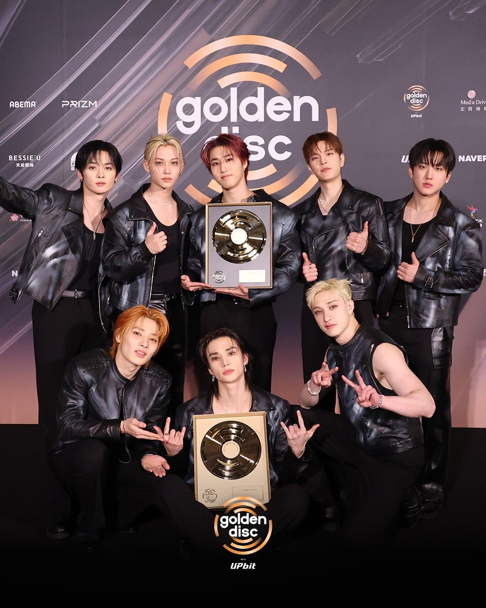 Hyune_ID's tweet image. 260112 Golden Disc update with Stray Kids

“The 40th Golden Disc Awards with upbit✨ BACKSTAGE

🏆ALBUM OF THE YEAR
🏆BEST ALBUM”

#HYUNJIN #현진 #ヒョンジン #StrayKids