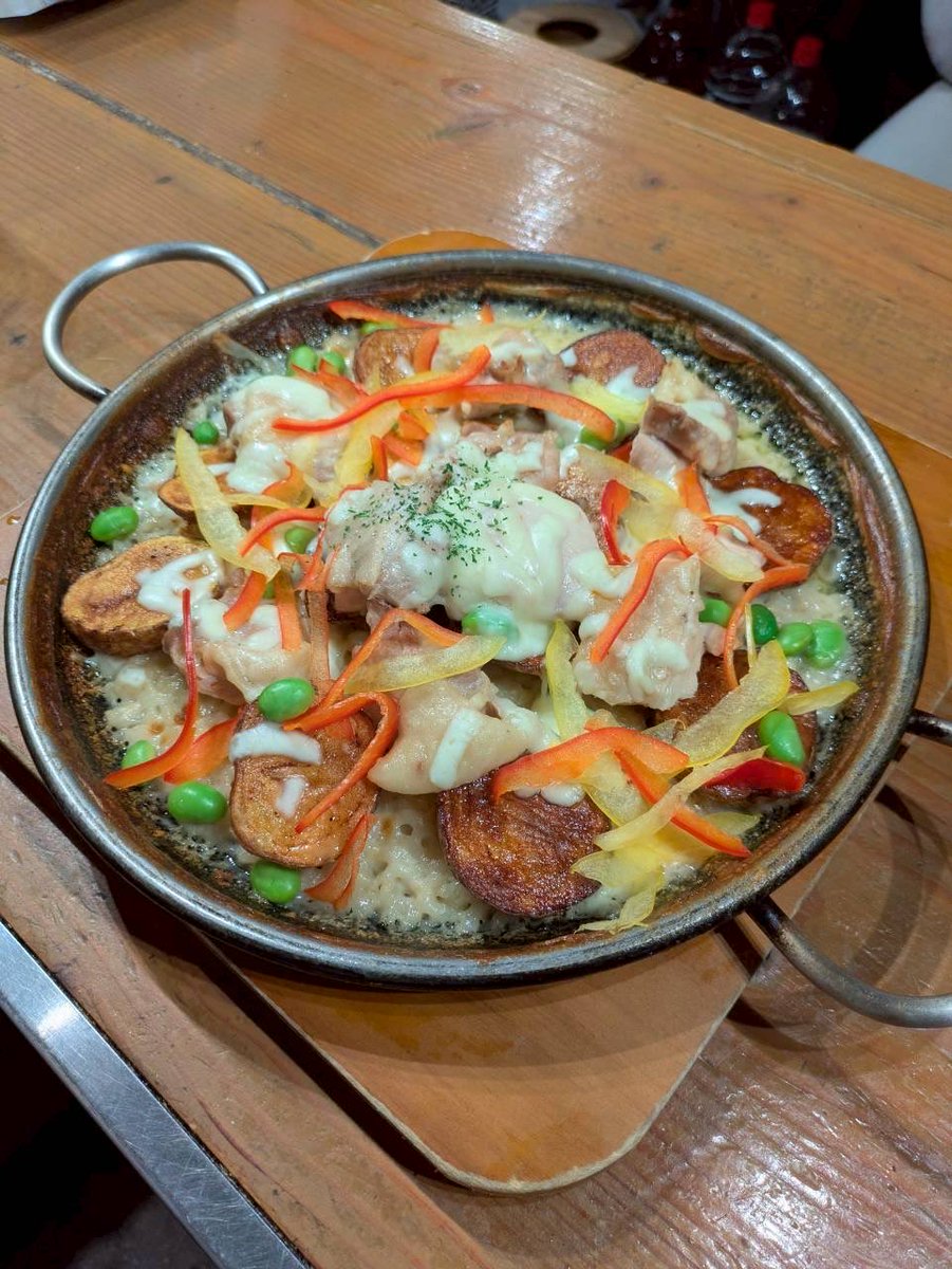 五反田漁師バルの佐藤です🐟
新成人の皆様おめでとうございます㊗️

〜季節のパエリア最終日〜
・ブリのパエリア
・チキンとチーズのクリームパエリア
両方とも本日までです‼️お席もまだまだ空いておりますので、この機会に是非お召し上がりください☺️
TEL 03-3441-8686

#五反田 #海鮮 #パエリア