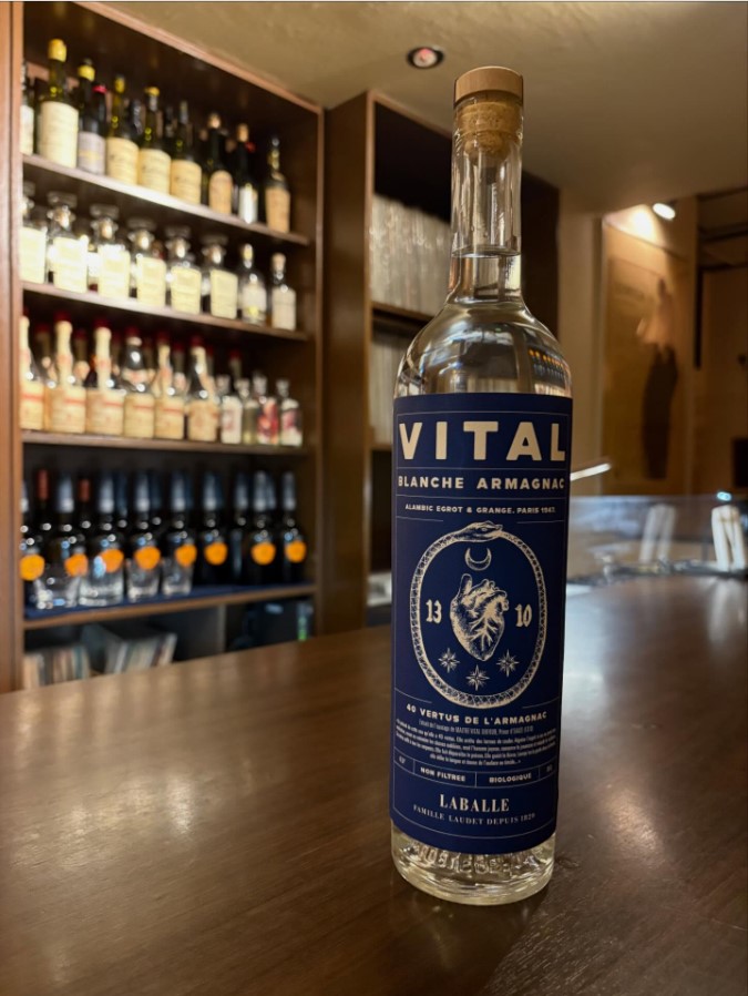 札幌すすきのの Bar Moderno さんにて、ブランシュ アルマニャック  VITALをお楽しみいただけます。ジャズやスカなどのレコードが流れる心地よい空間でゆっくりとお酒を味わえる素敵なバーです。ぜひ足を運んでみてください。

barmoderno.jp

shop.elevesousbois.com

#アルマニャック好き