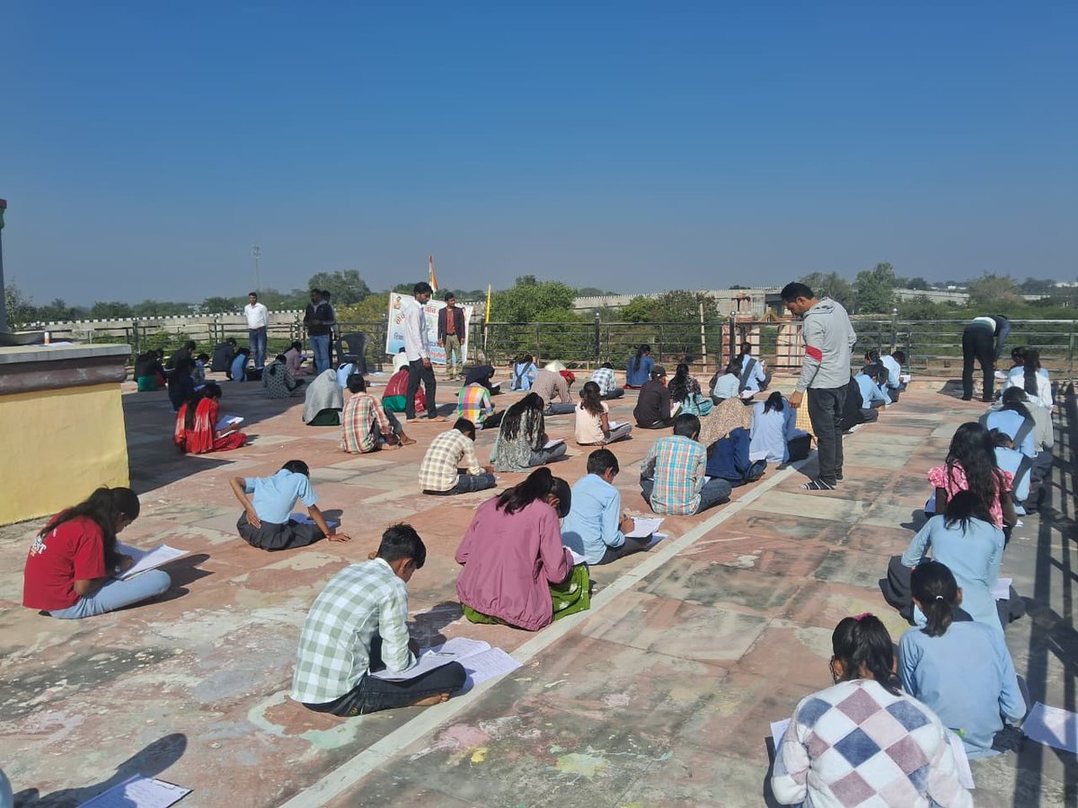 sbgbteam's tweet photo. SPGBP 2025 @ मीनेश्वर मंदिर, बिझौली 
सर्किल 14/30 में 90 प्रतिभागियों के साथ प्रतियोगिता सफल! 
टीम प्रणेता: डॉ. सत्यपाल सिंह मीना जी – “शिक्षा हमारी आत्मा है।”  ग्रामीण बच्चों में सीखने का जुनून जगाने का अद्भुत प्रयास।

@PMOIndia  @RajCMO  @EduMinOfIndia 
 #SBGBT #spgbp2025 https://t.co/UXgekfJzJT