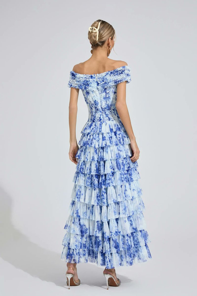 catchallNice's tweet photo. 👉Original first release
Off-the-Shoulder Dress with Layered Ruffle Detail and Blue &amp; White Floral Print
👗Rhiannon White Floral Maxi Dress
🛒https://t.co/nB6925BZIB
#CATCHALL #Original #partydress #whitedress #femalefashion https://t.co/ZJI719tEvR