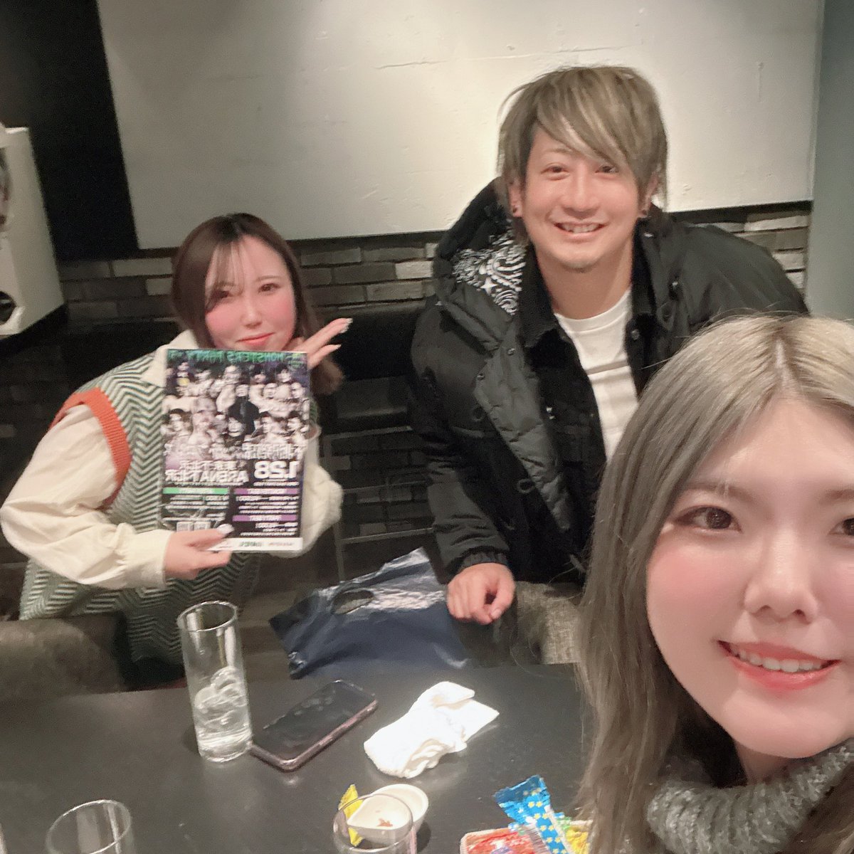 お店にプロレスラーの仲川選手が遊びに来てくださいました✨️
ありがとうございます！
今日は
☆てゃん
☆みゆ
☆れあ
で、お待ちしております！