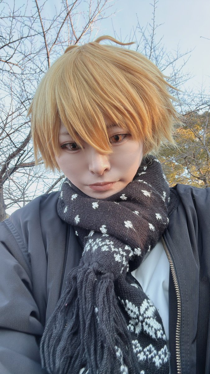 ベンチすわってますん
寒すぎ
 #アコスタ鶴舞