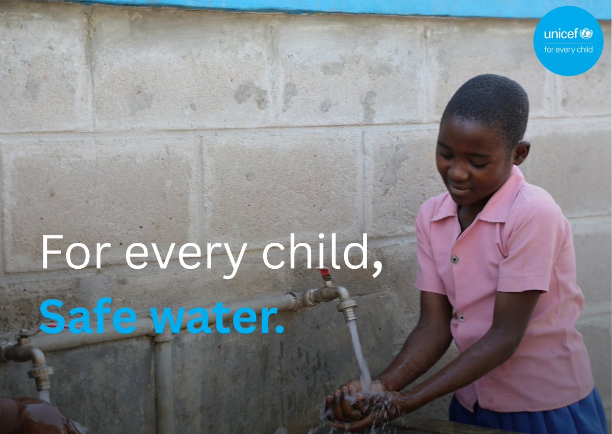 UNICEFMalawi's tweet photo. Happy Monday! 🌞 Let’s start the week by remembering that every child deserves safe water 💙 #ForEveryChild https://t.co/uoxpYjYwiC