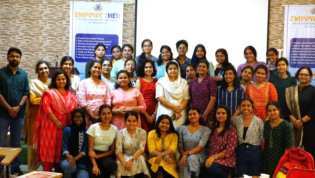 vakkommoulavi's tweet photo. Conversations, ideas, confidence. We often see these across VMFT’s work with young people, in classrooms, workshops, fellowships, and community spaces.

On #NationalYouthDay (India), we’re sharing a few of those moments.

#VMFT #YouthInAction #LearningEveryday https://t.co/mjWPMhVRKI