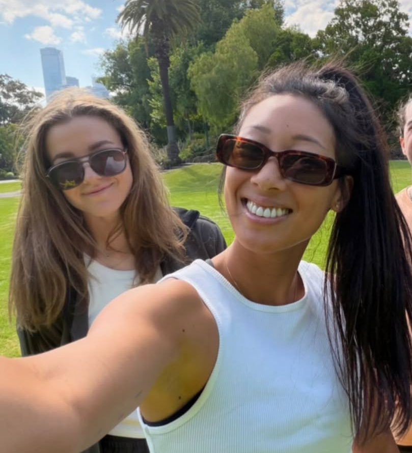 doublefauIts's tweet image. HELLO there! sticking to each other like a glue i see