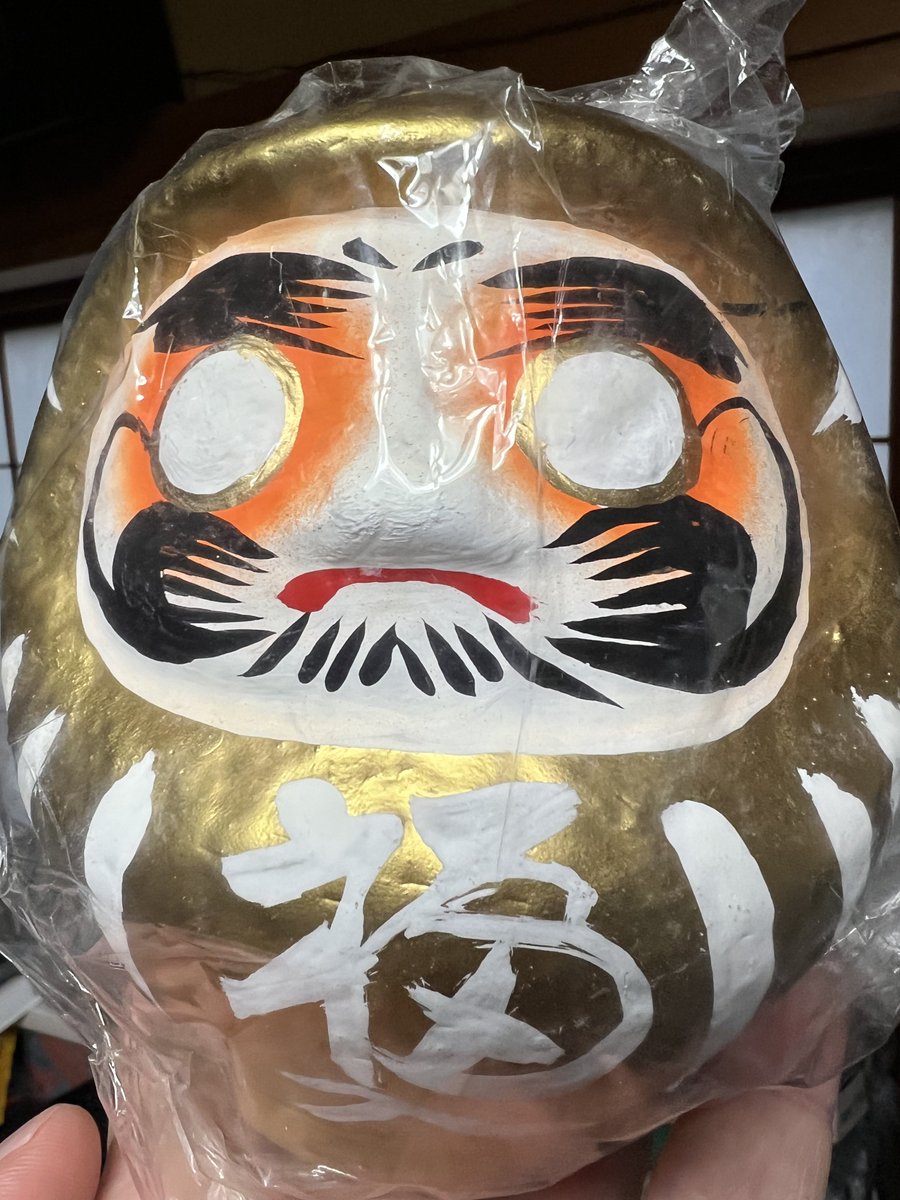 keihs's tweet photo. だるま確保 https://t.co/9QSBDVQpQb