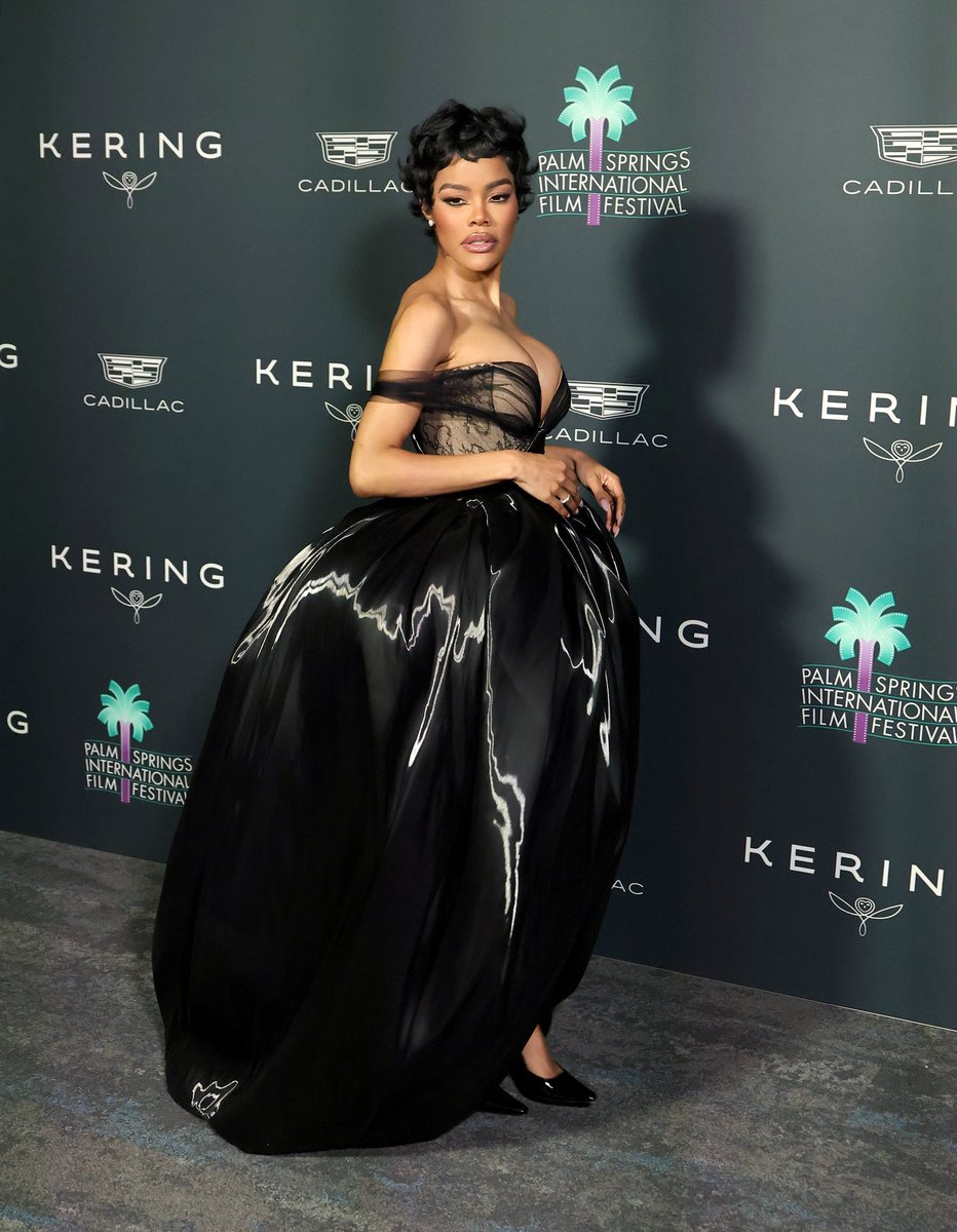 jacquemusx's tweet image. Teyana Taylor is on the most insane fashion roll right now!!