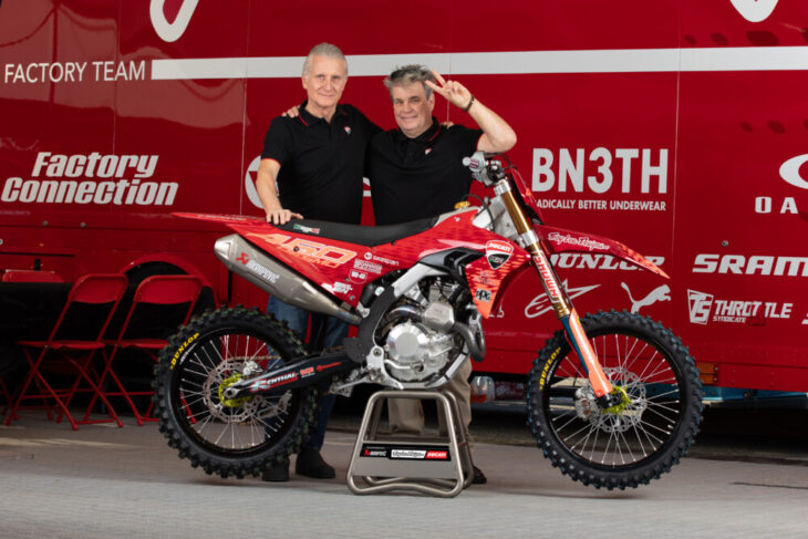CAT1PRO's tweet photo. @Von_Lala_land
#Ducati is now in #Supercross with their new #MX450 https://t.co/HWZnhdIXj5