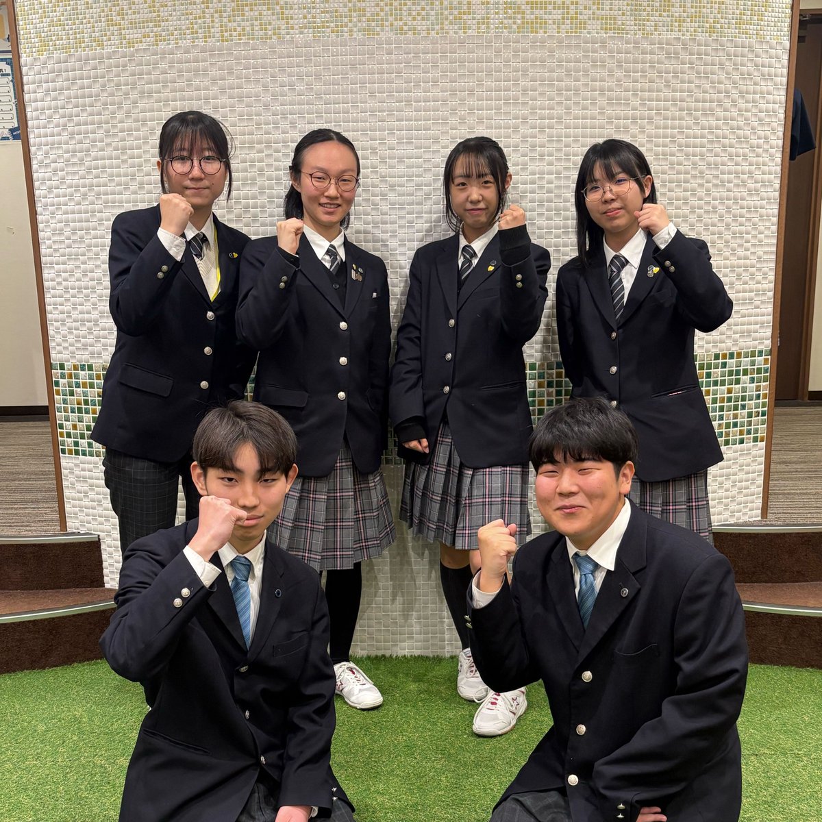 本日は第3回中学校1・2年生対象学校説明会と第3回事前登校を実施しました✨

事前登校では、12月入試までで合格した中学校3年生の皆さんと在校生とが、グループワークやクラークのICT教材の登録などを行いました📱
未来のクラスメイトたちが入学前から関わりを持ち、笑顔があふれる時間となりました🌟