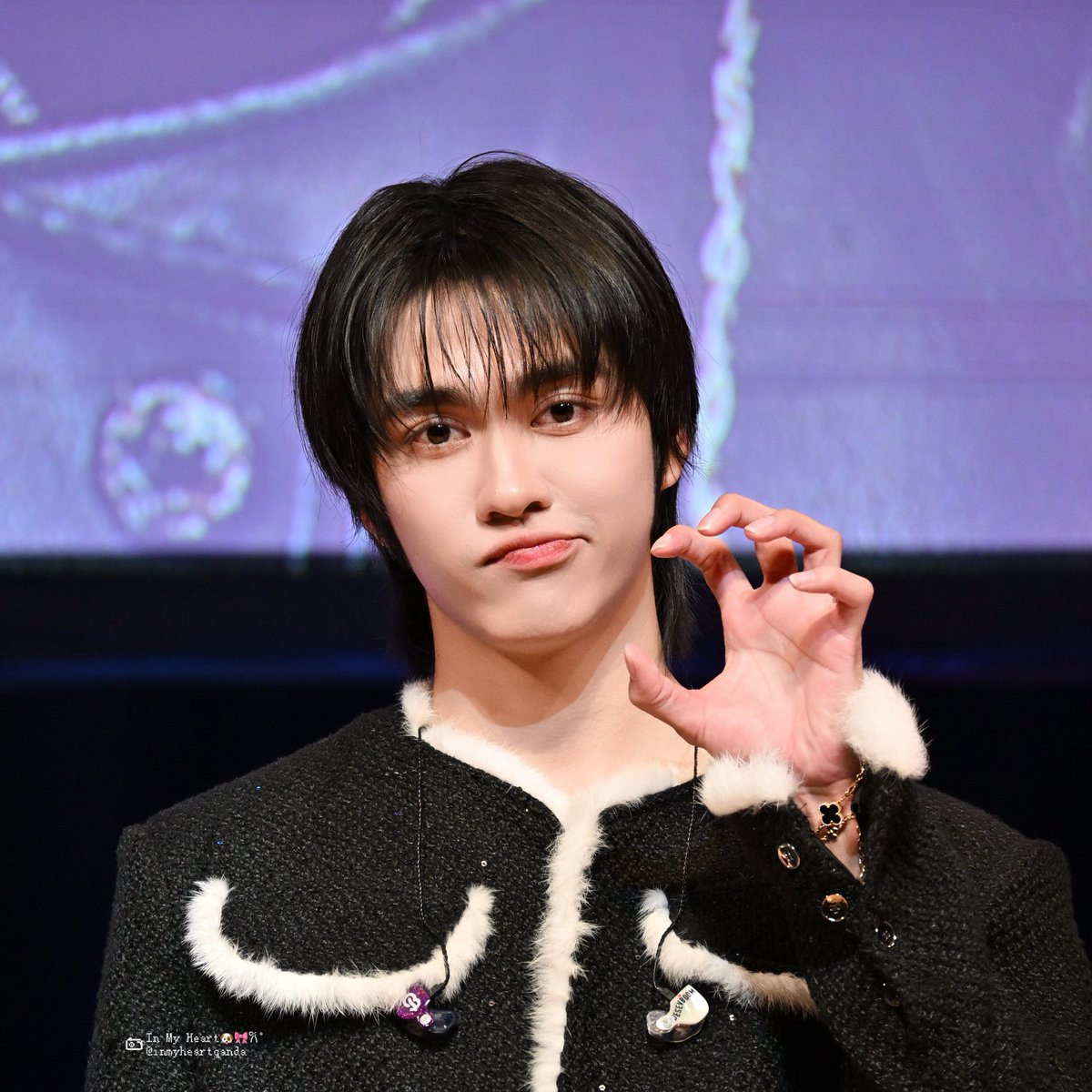 กุไม่สามารถมุ้ปอรจากน้องบูมสองรูปนี้ได้จริงๆ ขอสักเรื่องได้มั้ยที่เราจะได้เห็นหัวดุ๋งๆ หน้าม้าตาแป๋วแบบทั้งเรื่อง 😹 #besevboom #เยลลี่บูม