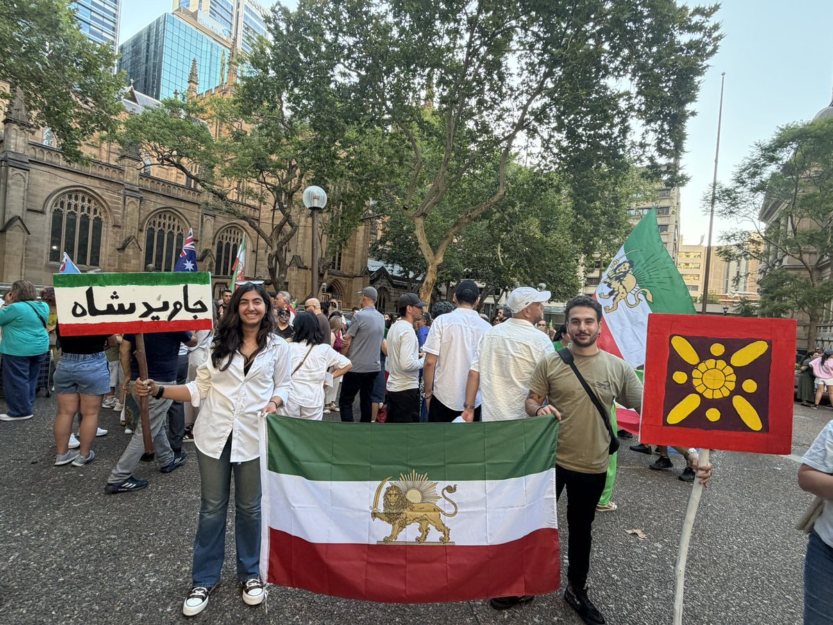 هصدی هصدم tweet media