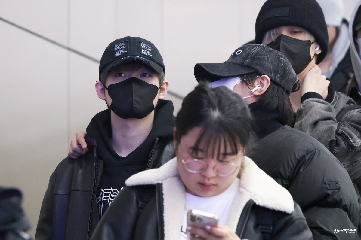 Strawberry_CL_'s tweet image. 260112 🐬🐻
#천러 #辰乐  #CHENLE #NCTDREAM