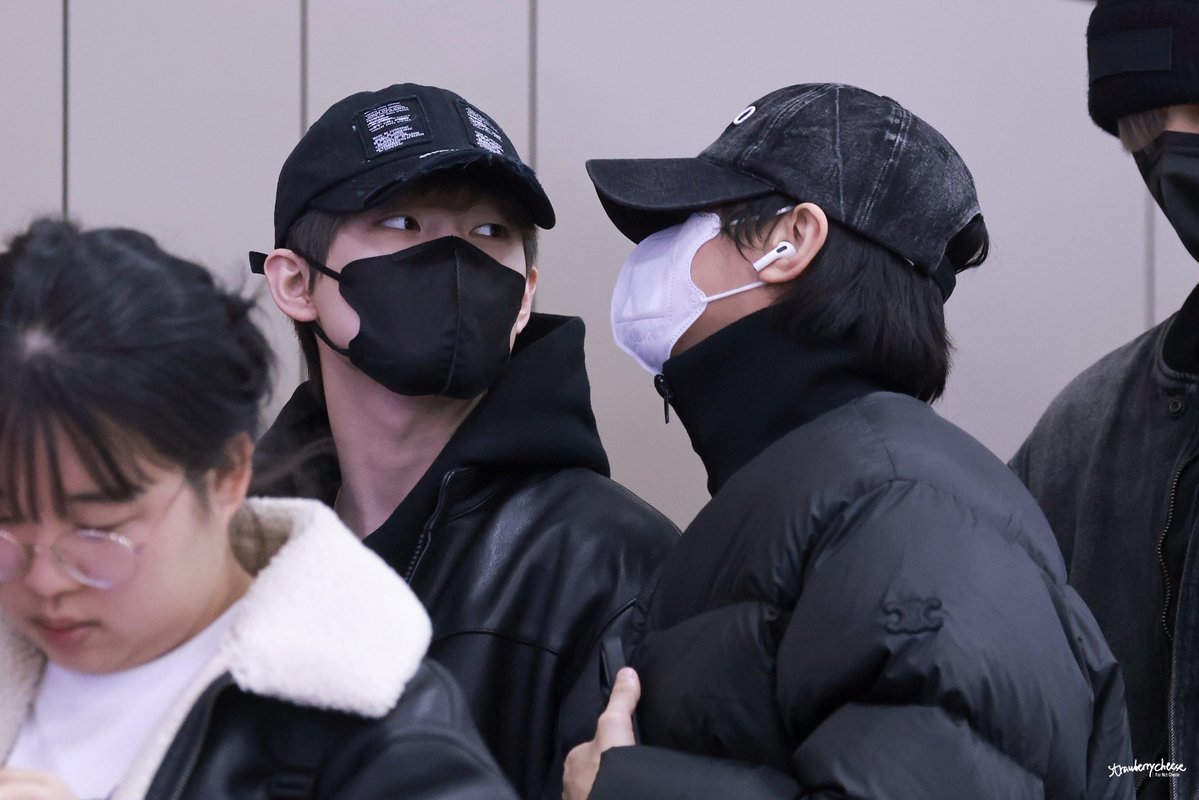 Strawberry_CL_'s tweet image. 260112 🐬🐻
#천러 #辰乐  #CHENLE #NCTDREAM