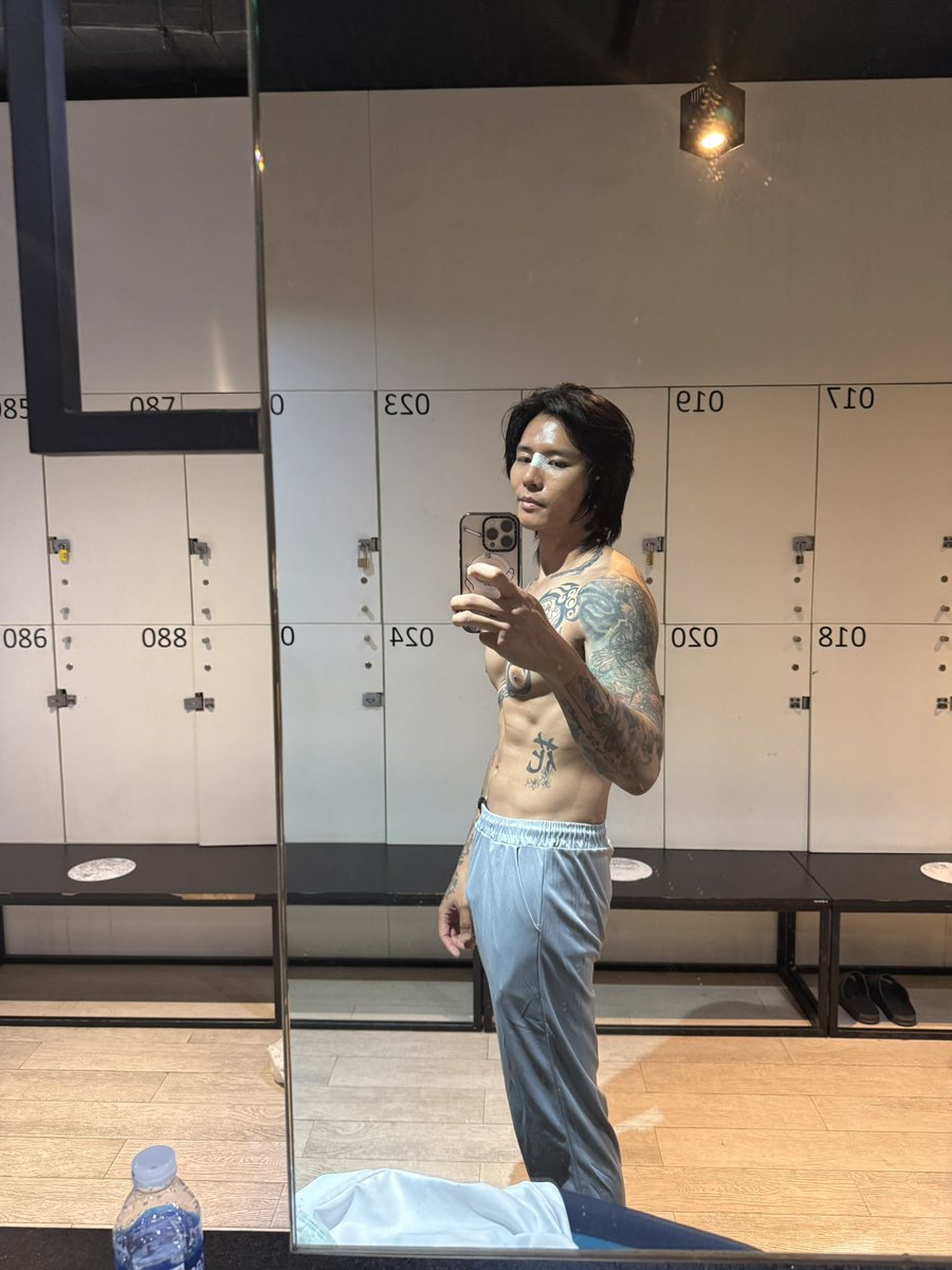 โดนเฝือกอ่อนจมูก อีก 2 สัปดาห์ 

อาทิตย์หน้ารับเทรนเพิ่มนะครับ ตรง พระราม9 ช่วง เช้าถึงบ่ายสอง

#เทรนเนอร์ #รับสอนออกกำลังกาย