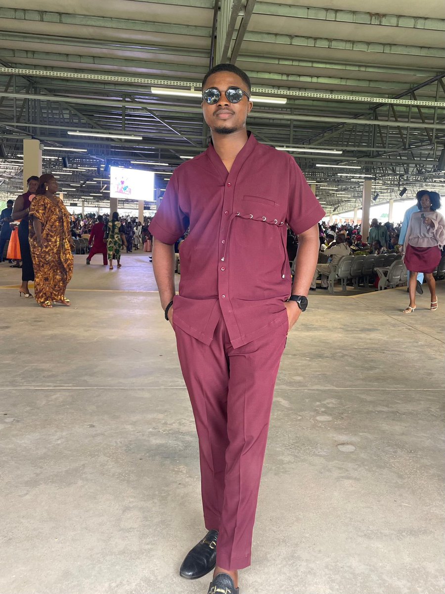 motunrayoayomi4's tweet photo. Starting this week with this review from my customer 

Fabric still available 
Lagos vendor
Nationwide delivery https://t.co/rYzuemppma