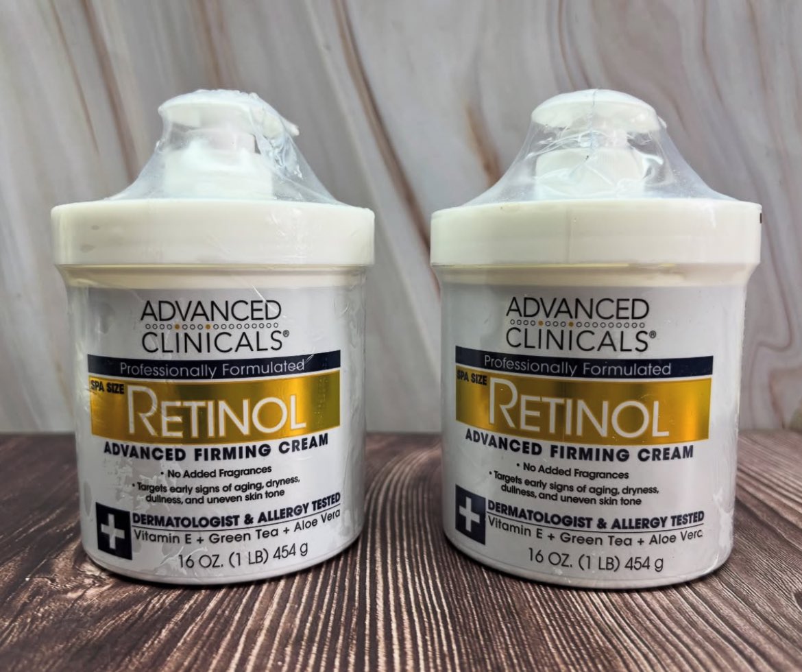OlayemiKomolaf4's tweet image. I don’t see enough people using retinol in their body care routine. That’s the cheat code. Y’all using too many smell goods, not enough actives

These are Retinol based body lotions .

Note: They’re not suitable for everyday and morning usage . Sunscreen is a must on all exposed…
