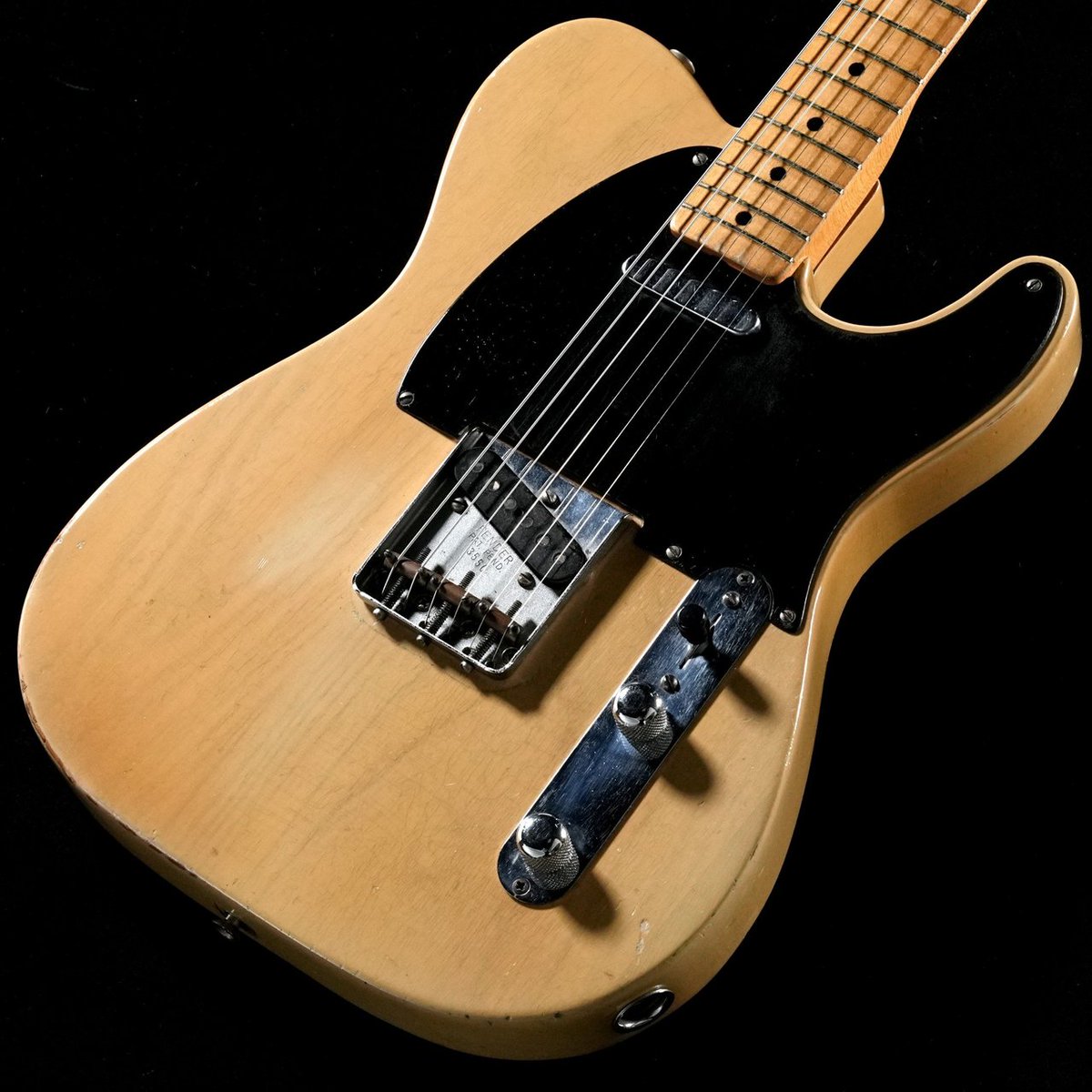1484shibuya's tweet image. 1952年製、Fender Telecaster "Blackguard"。ここまで素晴らしい状態の個体はあまり見られないと思います。お問い合わせは石橋楽器渋谷店にお願い申し上げます。
store.ishibashi.co.jp/view/item/0000…
#Fender #vintage #telecaster #Blackguard