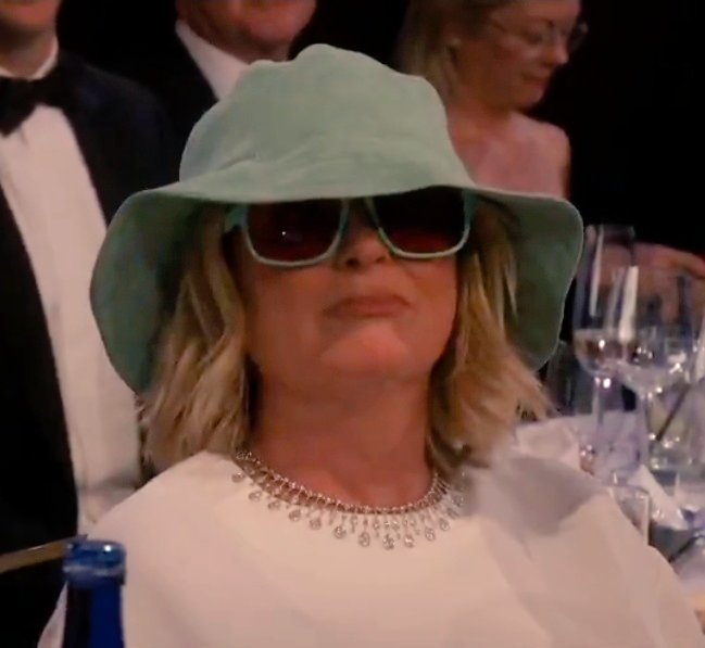 artbymigli's tweet image. who are you?                 i'm you but stronger