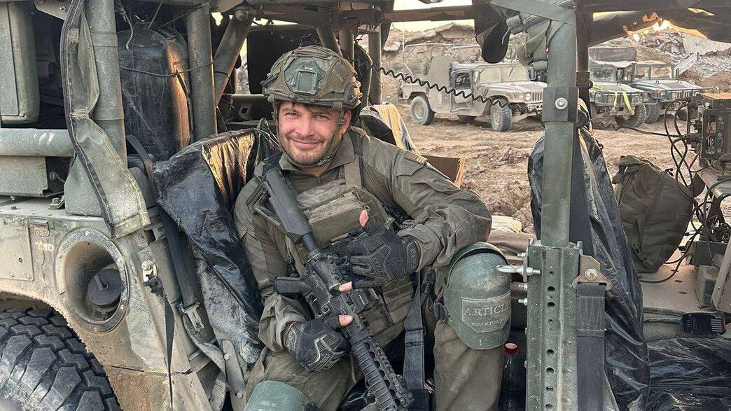 clashreport's tweet image. Israeli Channel 12 reports that Yehoshua Bon, a soldier who served over 700 days in reserve duty, died by suicide shortly after finishing his last deployment. 

He fought as a sniper in Gaza, Lebanon, and Syria and suffered from PTSD, according to his partner.

He died two weeks…