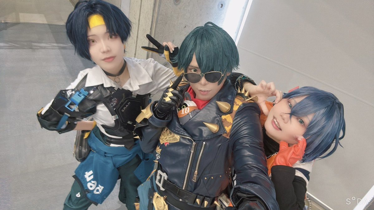 おでライ沖縄撤退しました〜！！！🙆‍♀️

3人でぜんぜろ💤してきた！！
最推しに囲まれて幸せ空間でした🥰🫶

お声掛けもありがとうございました〜！
良ければお写真送ってくれると嬉しいです……！🙇‍♂️

#おでライ沖縄