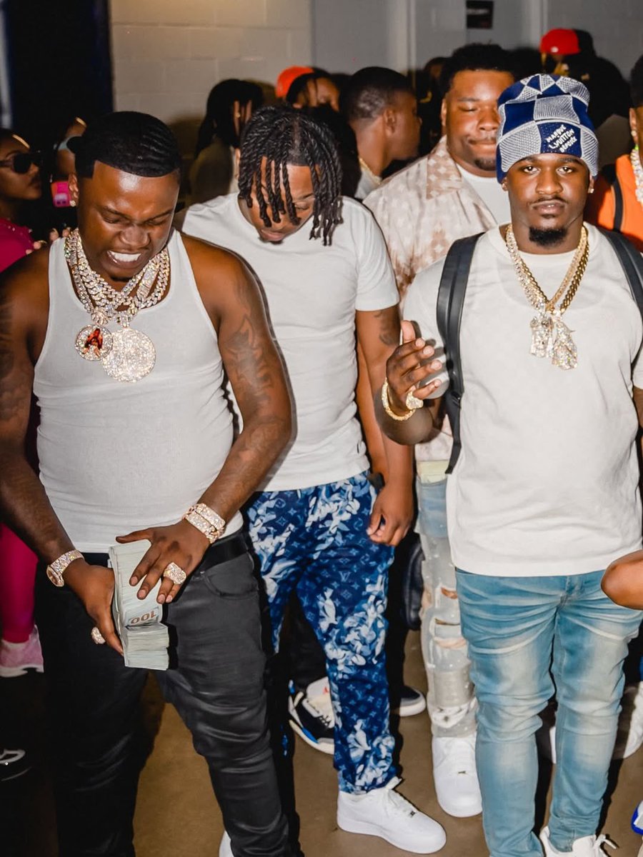 THELASTDONN700's tweet image. Why Ya Couldn’t Come Rock One Moe Stage With Us 💔🫩Damn Wizz Ya Hurt Us With This One Not Even Hurt Broken … Lost My Back Bone My Right HandMan 💯 Just Got Him On Track Right When Shit Was Going Good 😤😤💔 #RESTEASYWIZZ🧙🏾