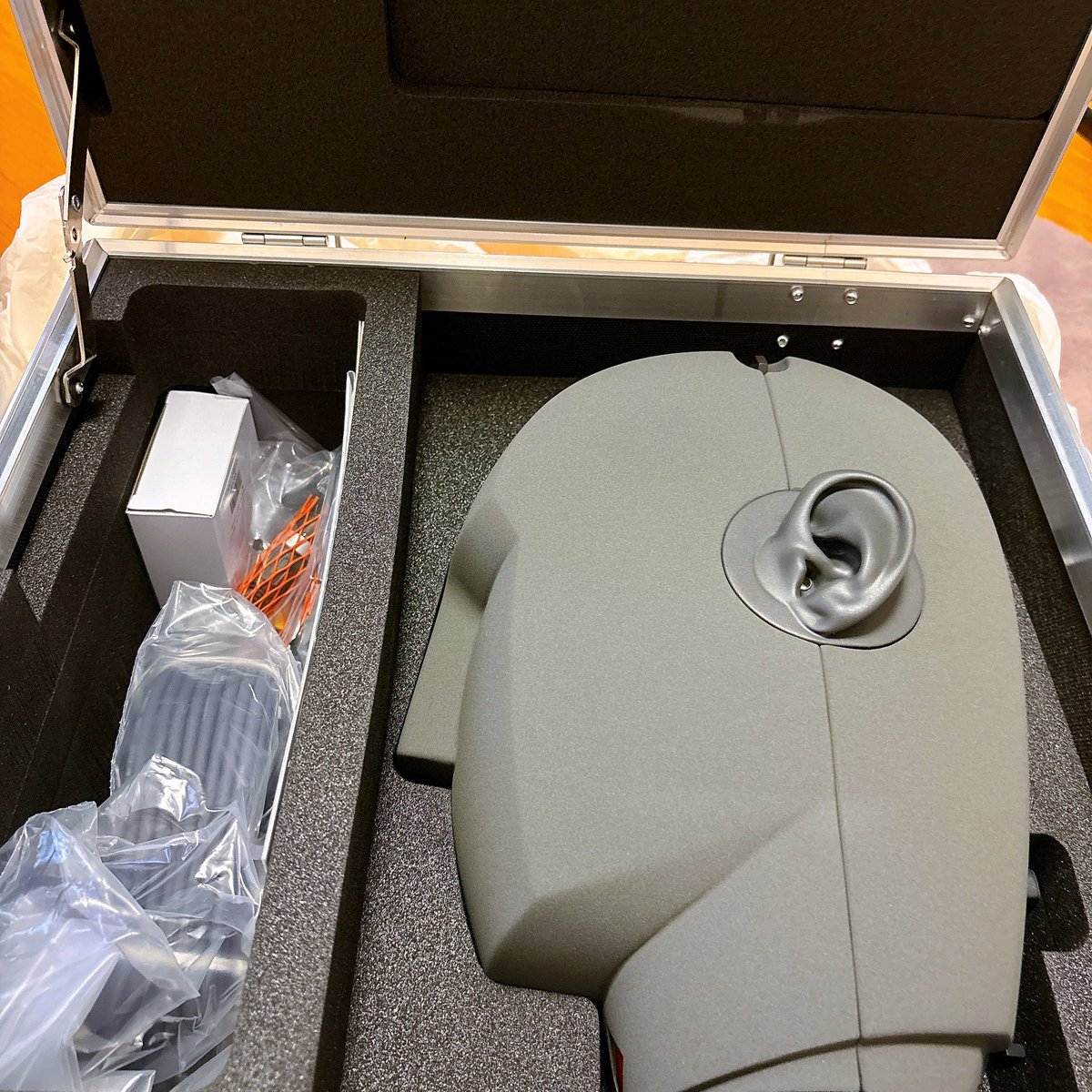 KU100くんがうちに来たー！
これからよろしくね( ˘ω˘ 🫶)
毎週更新してる作品は勿論、
久しぶりに実写とかもやりたいー⸜( ⸝⸝◜࿁◝⸝⸝ )⸝︎︎

実はめぐるのおかげでうちにきたのだ！
音声作品収録も全力で手伝うぞ🥰🔥