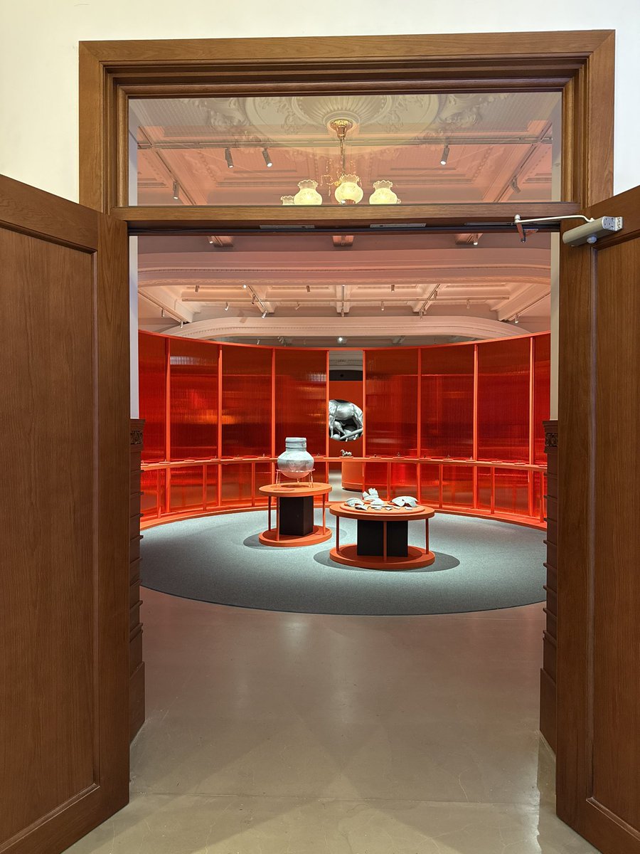 말의 해 기념 전시인데, 손가락 두 마디 정도 되는 작은 토우가 신경쓰여서 타래를 여기서부터 시작해보려 해요.

#말_영원의질주