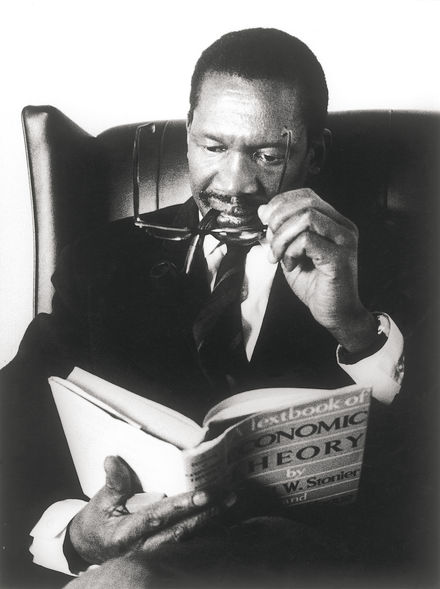 HistorySAZAR's tweet image. Founding President of the Pan Africanist Congress, Robert Sobukwe, c 1970. Photo: Alf Kumalo