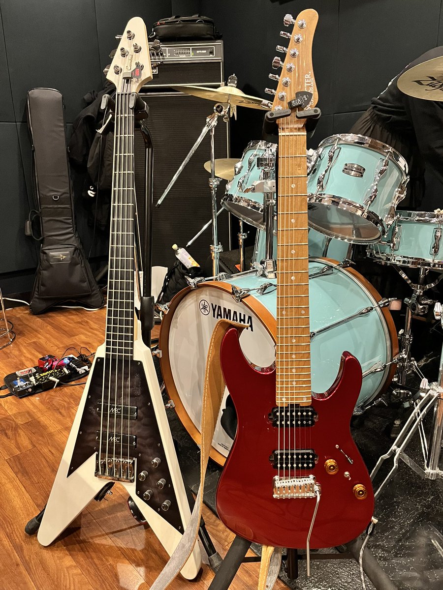 2026年スタジオ初め‼️PAGINASリハでした🏜

🗓2026/01/18(日)
🕒16:10
🎶渋谷 Lamama

昨年5月から準備してきた新しいオリジナルバンドPAGINAS、いよいよお披露目です✨️個人的には2026年ライブ初めだし、ベースも足元も新しくなったので初ずくしの日です‼️良い日になりますように💪( ᐛ)ﾊﾟﾜｧｧｧ