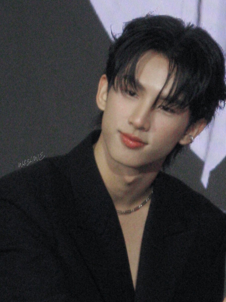 🌫️WuliZhIWE1💜 tweet media