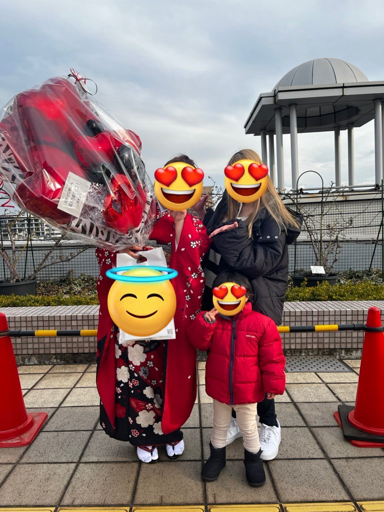 1年前の成人式懐かしい
最近やったように感じるのに
初めてゆずに会えた日でもあったなぁ〜

成人した皆おめでとうございます🎊