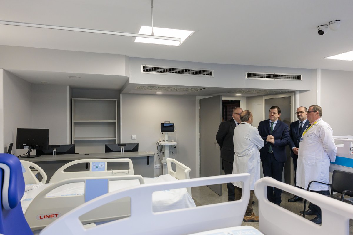 .<a href="/Salud_JCYL/">Salud JCYL</a> refuerza la atención de las emergencias

🚁95 M€ en 10 helicópteros medicalizados: uno por provincia ➕ El Bierzo
🚑204 ambulancias de transporte urgente, 63 % en medio rural

<a href="/alferma1/">Alfonso F. Mañueco</a> destaca el liderazgo en la protección de las personas

comunicacion.jcyl.es/web/jcyl/Comun…