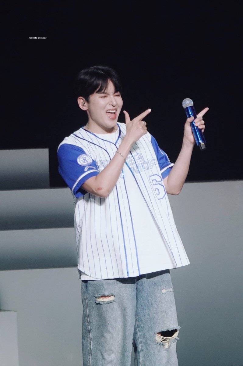 roseate🌠 tweet media