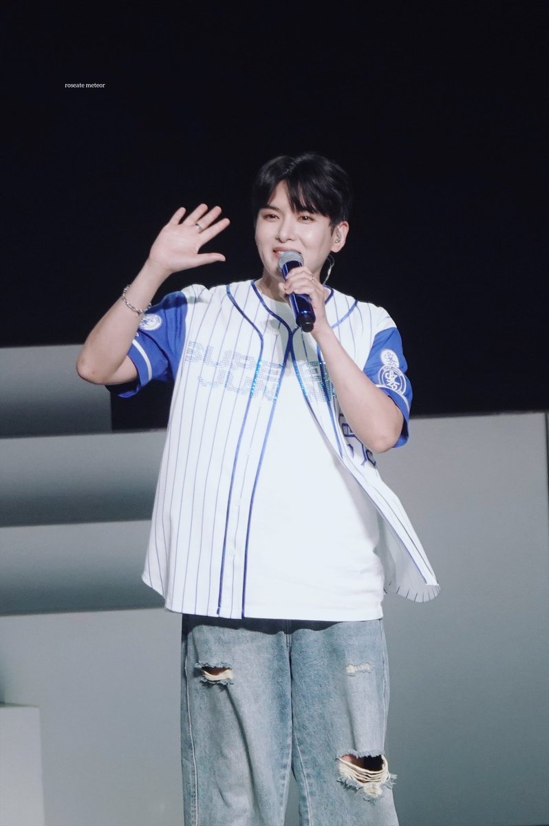 roseate🌠 tweet media