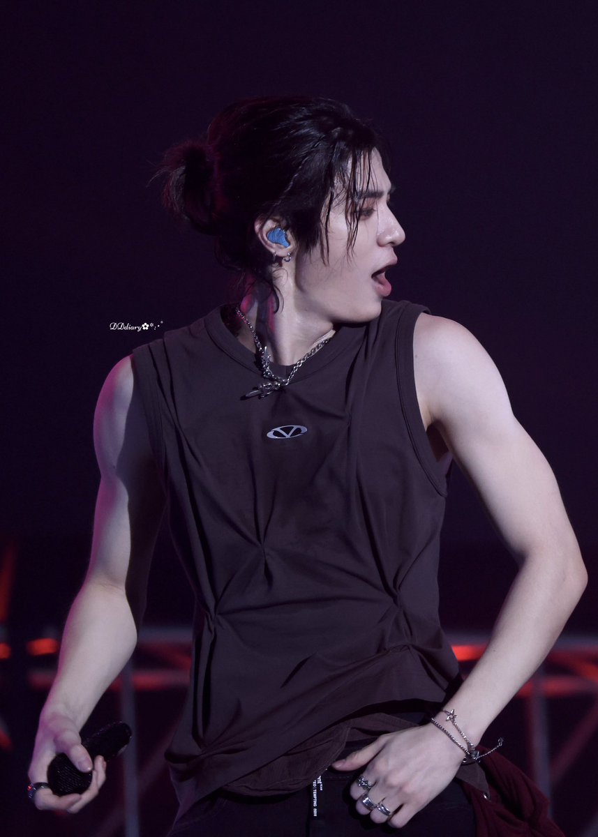 𝘿𝘿𝙙𝙞𝙖𝙧𝙮✿*:･ﾟ tweet media