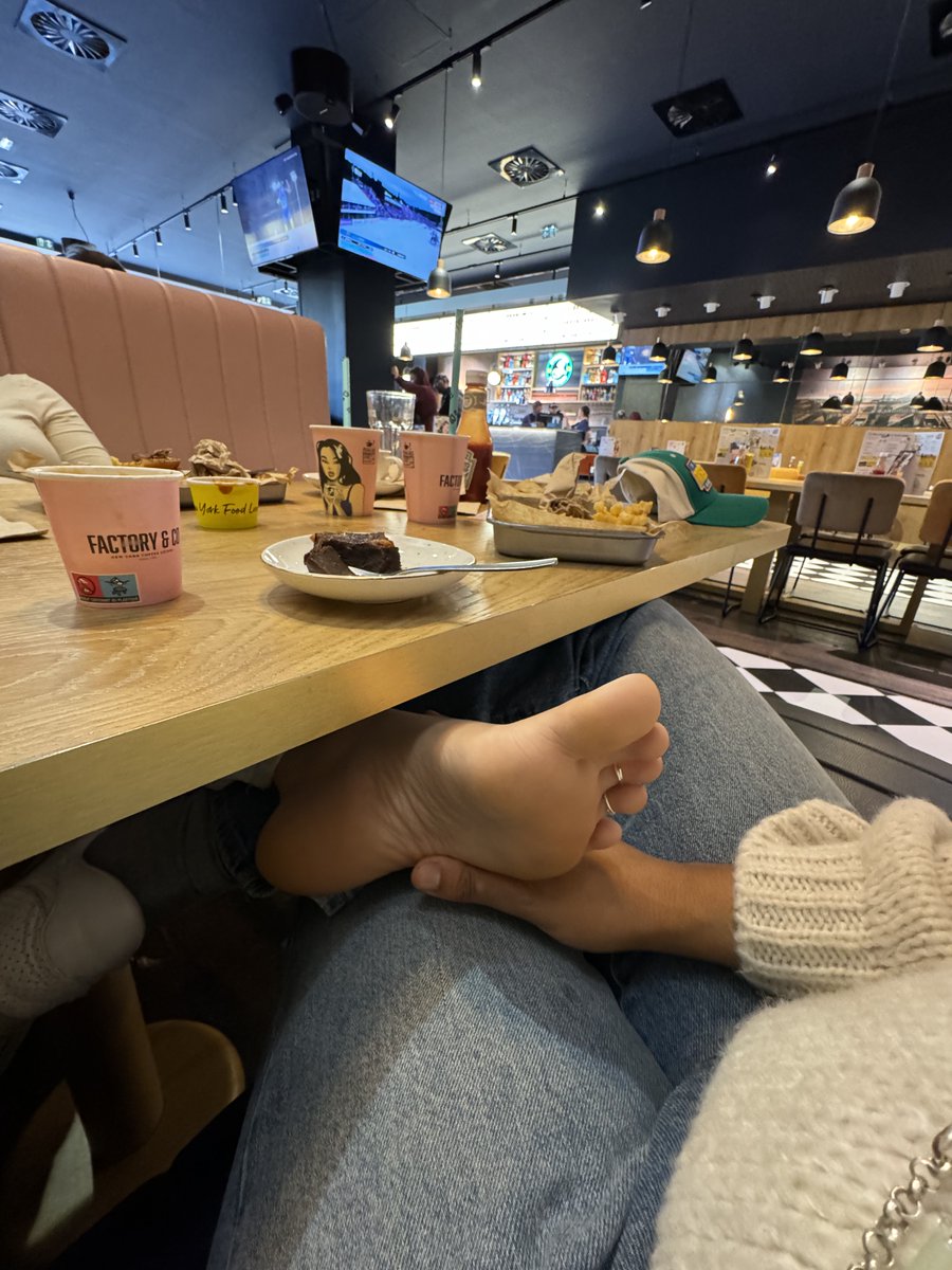 Bon appétit with maya and me 🤗