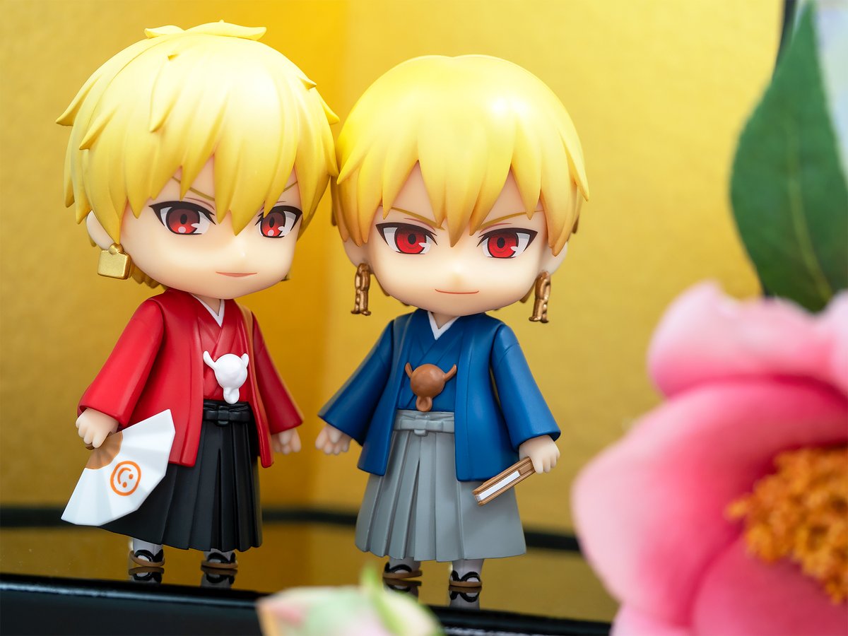 商品名が「ねんどろいどもあ きせかえ成人式：袴／振袖」なので、これ