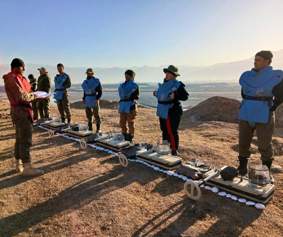 fsd__ch's tweet image. 📍 Progress Towards #MineFreeTajikistan2032

Most of the estimated 6.7 million square metres of contaminated land remaining in #Tajikistan is located along the border with Afghanistan — which is why FSD #clearance teams are currently working in these areas.