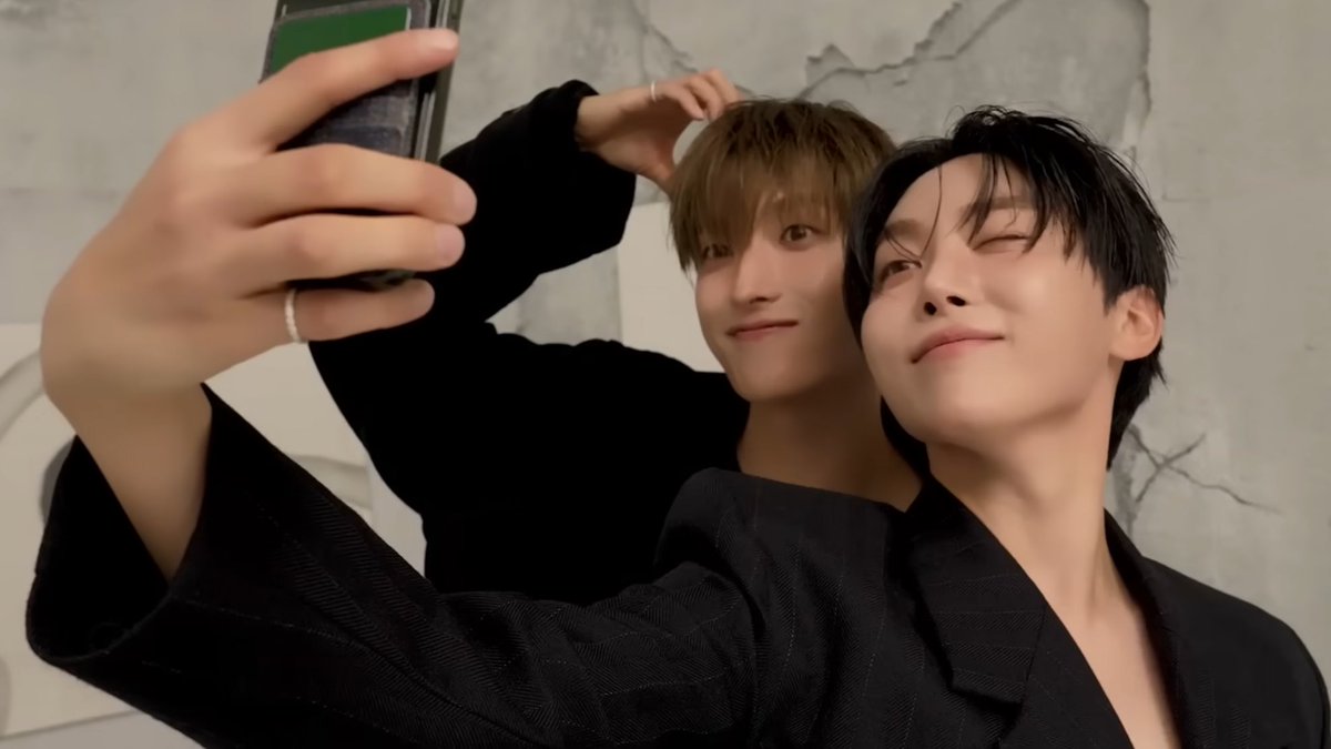wonubliss's tweet image. dokyeom and seungkwan 🤳📸🥹