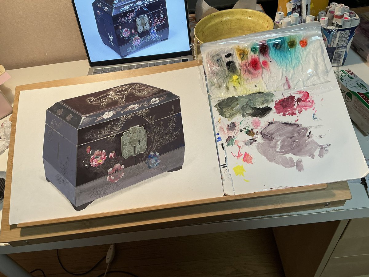lemecookie's tweet photo. ���学の課題やっと描き終わったから見てｸﾚ
花鳥螺鈿薬瓶箱 https://t.co/rV90hnFrtc